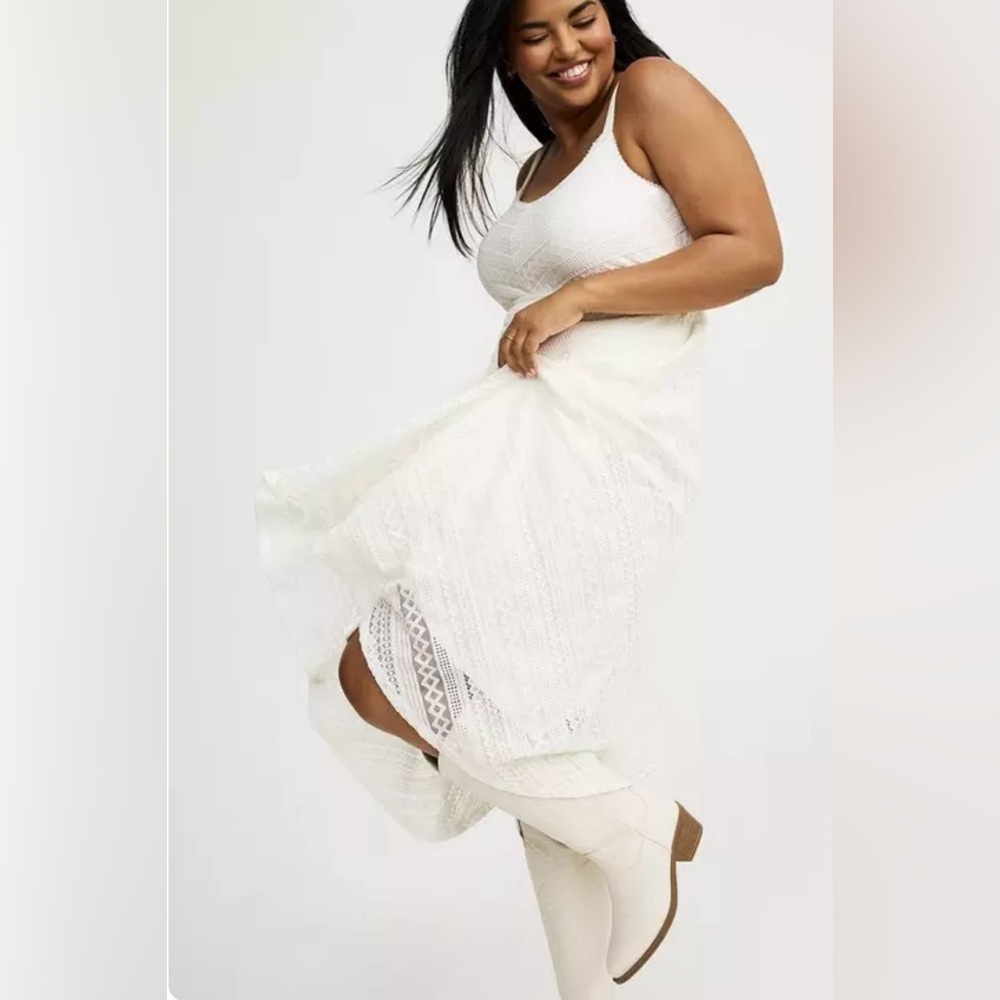 Torrid Midi Lace‎ Skater plus size Dress size 4